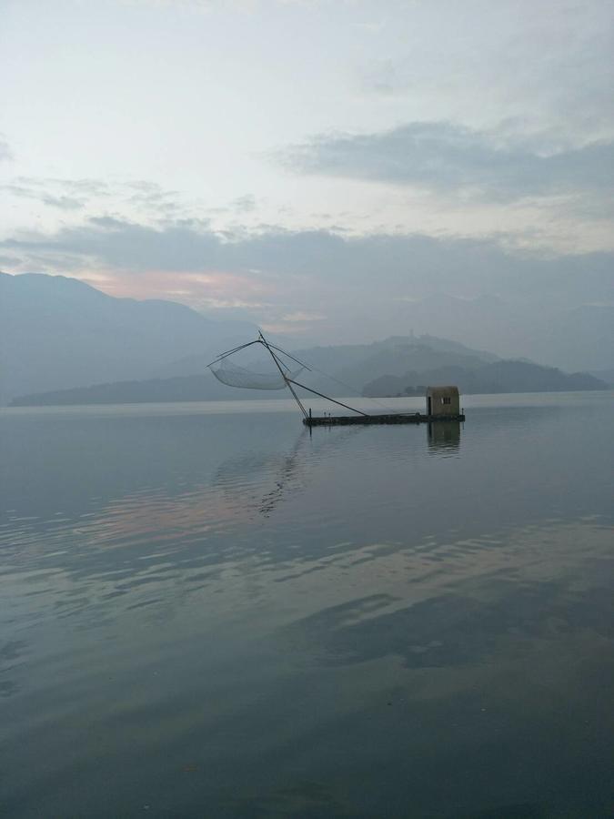 Sun Moon Lake Friday Inn Guest House Yuchi Exterior photo