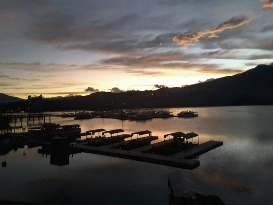 Sun Moon Lake Friday Inn Guest House Yuchi Exterior photo