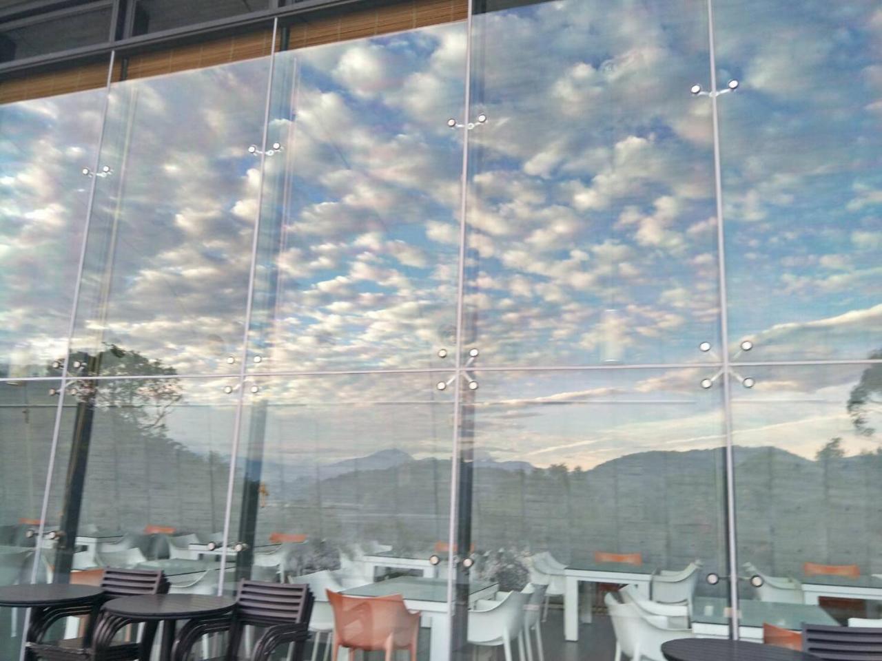 Sun Moon Lake Friday Inn Guest House Yuchi Exterior photo