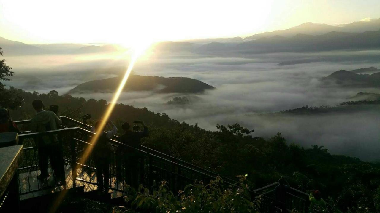 Sun Moon Lake Friday Inn Guest House Yuchi Exterior photo
